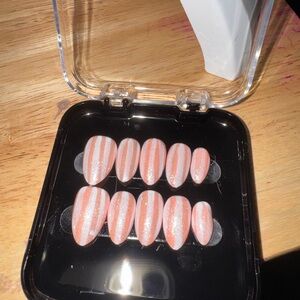 Shimmering Striped Nail Set - Peach and White